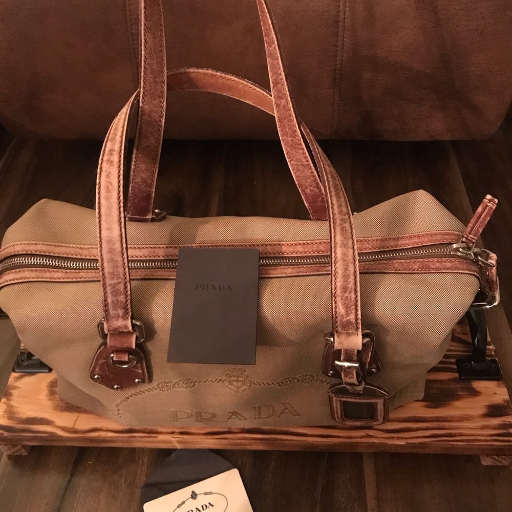 🪵PRADA Rustic Jacquard🦔 a quality brand